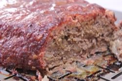¡El pastel de carne está listo para comer!